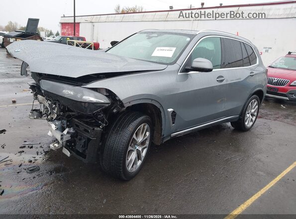 5UX23EU06R9S39146 2024 BMW X5 Gray წინა მარცხენა ხედი სამი მეოთხედიდან