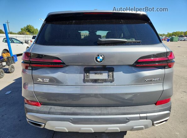 5UX23EU07R9V45952 2024 BMW X5 Gray Հետևի տեսք