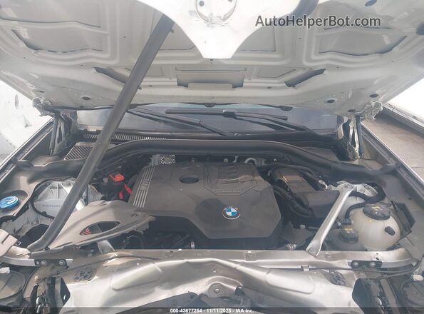 5UX2V1C06M9E92547 2021 BMW X4 White Rear view