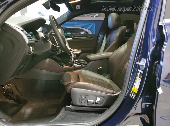 5UX33DT06N9J98236 2022 BMW X4 Blue Вид салону спереду