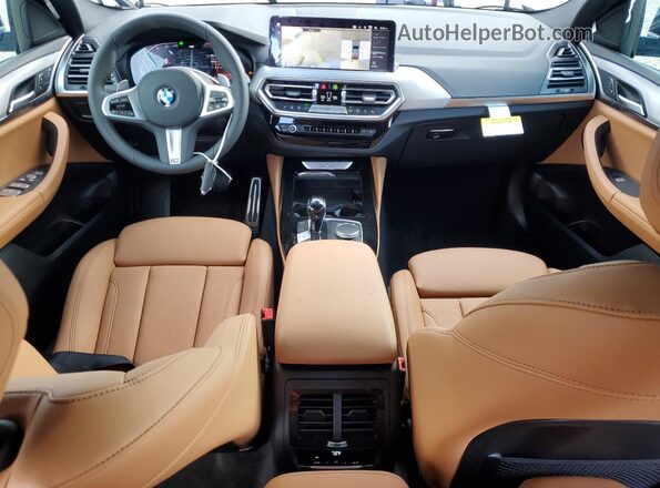 5UX33DT07S9150806 2025 BMW X4 Gray Առջևի վահանակի տեսք