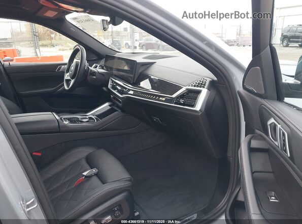5UX33EX03S9Z49496 2025 BMW X6 Серый Вид салона спереди