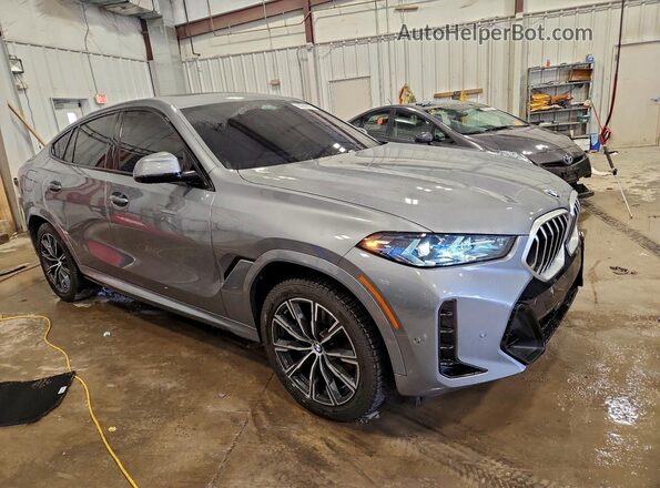 5UX33EX04R9V84014 2024 BMW X6 Серый Передняя правая четверть