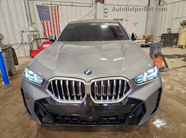 5UX33EX04R9V84014 2024 BMW X6 Серый Вид спереди