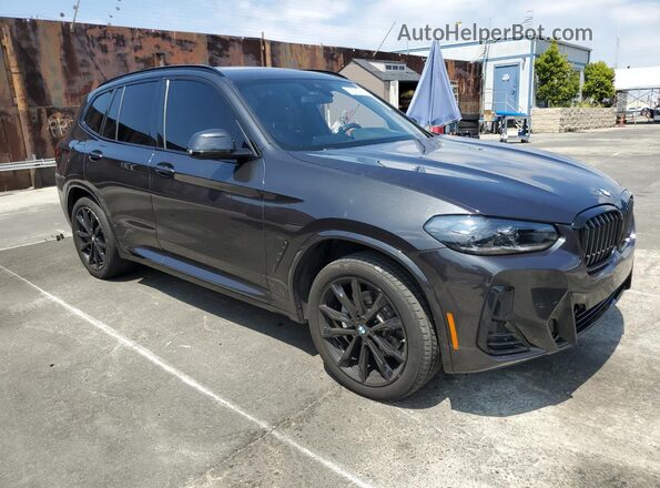 5UX43DP00R9X32626 2024 BMW X3 Gray Front right