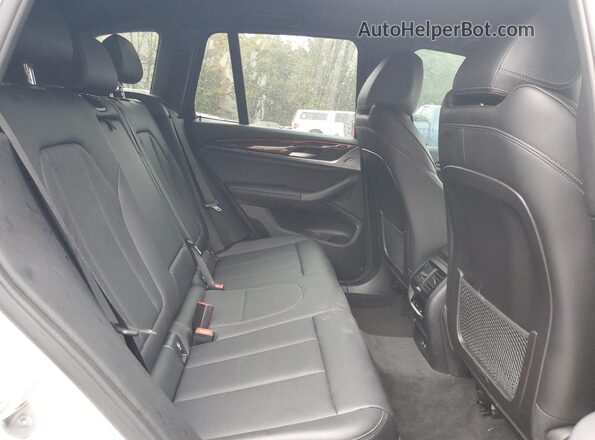 5UX43DP05N9J79479 2022 BMW X3 White Вид задньої частини салону