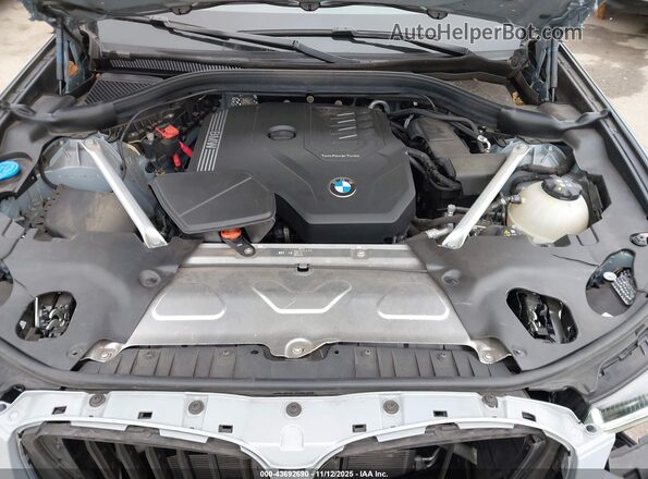 5UX43DP05R9W60130 2024 BMW X3 Gray Widok z tyłu