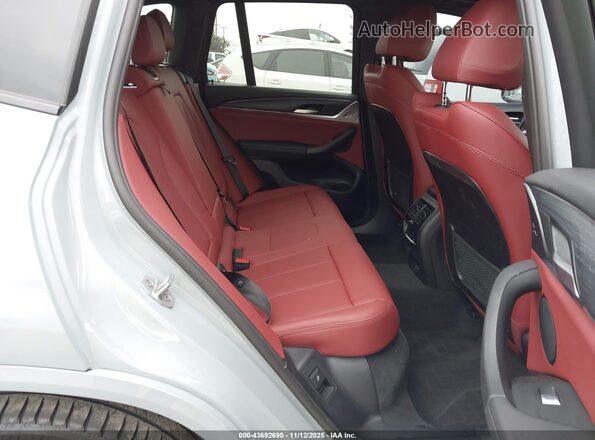 5UX43DP05R9W60130 2024 BMW X3 Gray Widok naklejki z numerem VIN