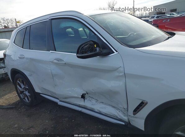 5UX43DP06N9J72346 2022 BMW X3 White Vista frontal
