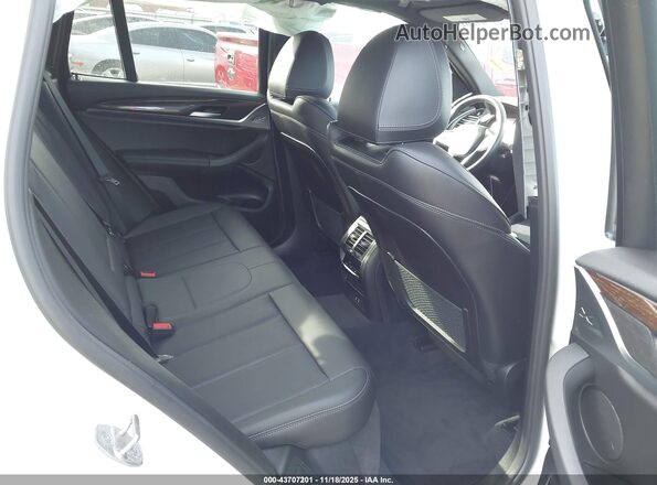5UX43DP06N9J72346 2022 BMW X3 White Vista de la etiqueta del VIN