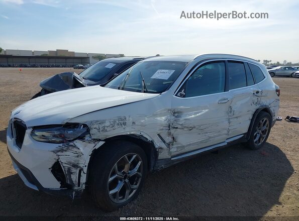 5UX43DP06N9M06632 2022 BMW X3 White Widok z przodu