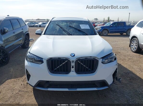 5UX43DP06N9M06632 2022 BMW X3 White Widok zestawu wskaźników