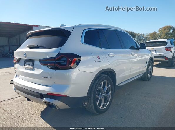 5UX43DP08N9N13679 2022 BMW X3 Белый Задняя правая четверть