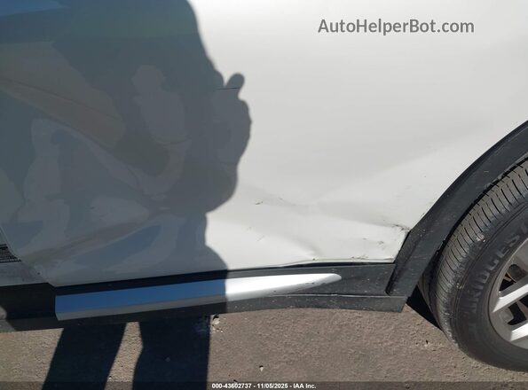 5UX43DP08N9N13679 2022 BMW X3 Белый Вид спереди