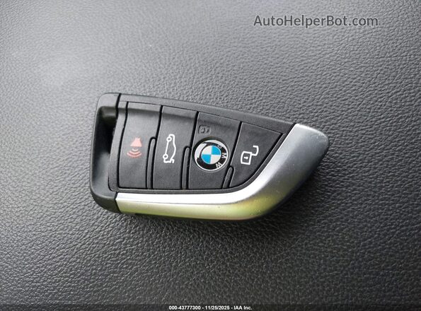 5UX43DP08R9U57541 2024 BMW X3 White Առջևի վահանակի տեսք