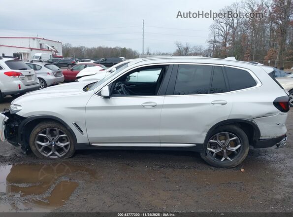 5UX43DP08R9U57541 2024 BMW X3 White Սալոնի 360 աստիճան տեսք