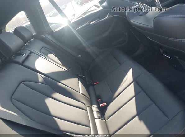 5UX43DP08R9U64053 2024 BMW X3 Blue Вид наклейки з VIN-кодом