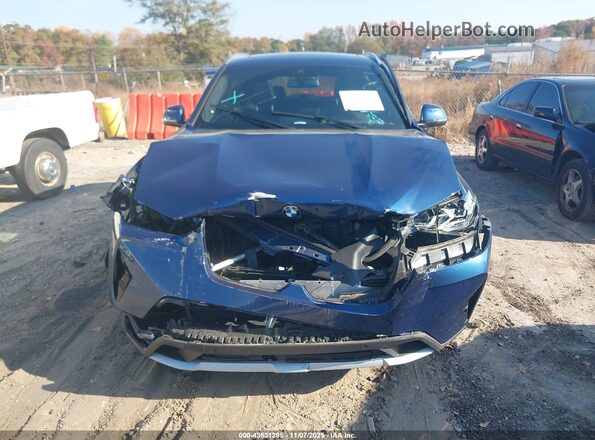 5UX43DP08R9U64053 2024 BMW X3 Blue Вид щитка приладів