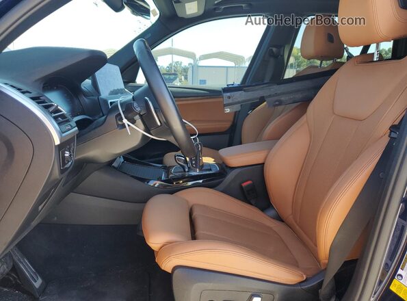 5UX43DP09P9S04953 2023 BMW X3 Blue Вид салону спереду
