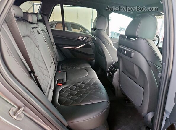 5UX43EU09T9019211 2026 BMW X5 Gray Rear interior view