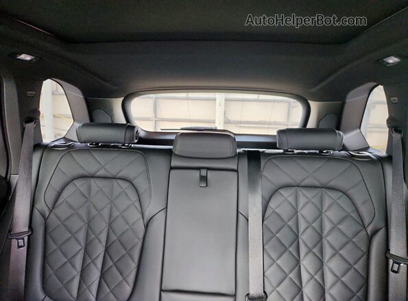 5UX43EU09T9019211 2026 BMW X5 Gray Rear seats view