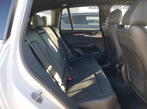5UX53DP01P9T28655 2023 BMW X3 White Vista interior trasera