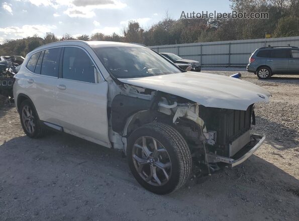 5UX53DP02N9L16107 2022 BMW X3 White Передня права чверть