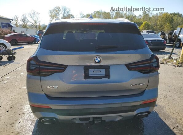 5UX53DP02P9R98375 2023 BMW X3 Silver Widok z tyłu