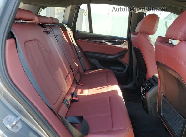 5UX53DP02P9R98375 2023 BMW X3 Silver Widok wnętrza z tyłu
