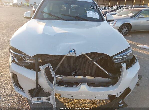 5UX53DP03N9M67828 2022 BMW X3 White Widok z przodu
