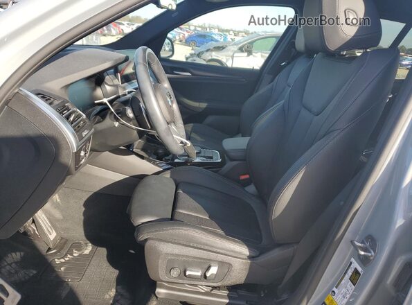 5UX53DP04P9S61419 2023 BMW X3 Gray Front interior view
