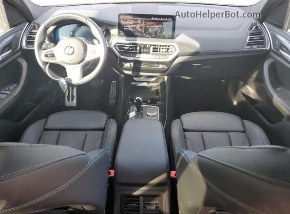 5UX53DP04P9S61419 2023 BMW X3 Gray Dashboard view