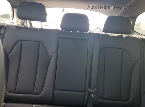 5UX53DP04P9S61419 2023 BMW X3 Gray Rear seats view
