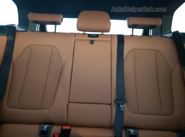 5UX53DP06N9J18064 2022 BMW X3 Black Vista de los asientos traseros