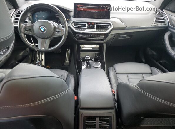 5UX53DP06N9L07829 2022 BMW X3 Black Vista del salpicadero