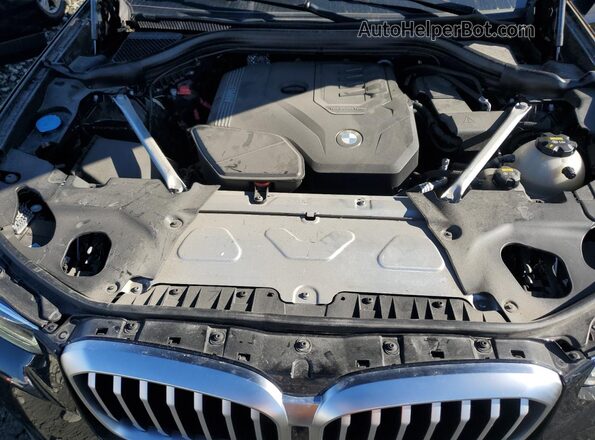 5UX53DP06N9L69473 2022 BMW X3 Black Engine compartment view