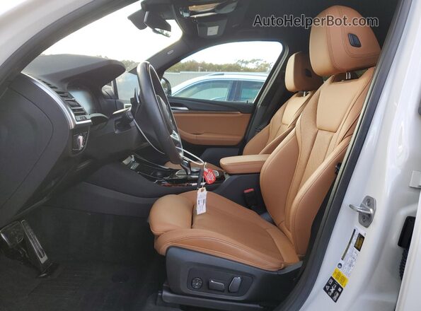 5UX53DP07R9U64193 2024 BMW X3 White Vista interior delantera