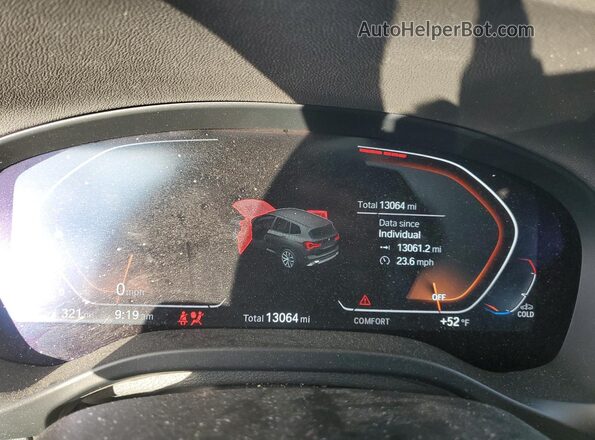 5UX53DP07R9W18255 2024 BMW X3 Black Вид щитка приладів