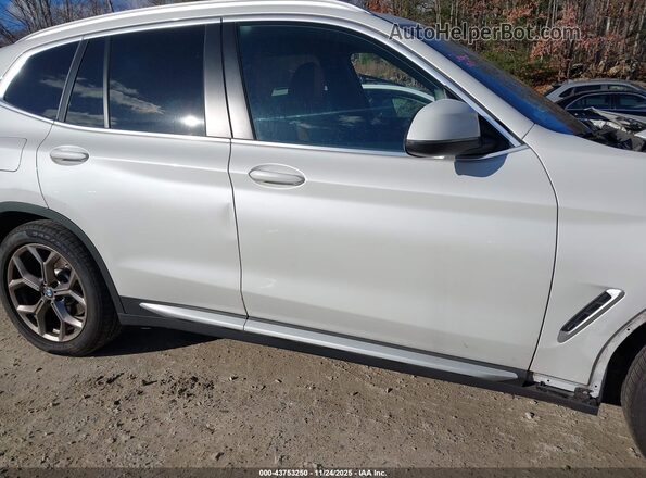5UX53DP0XN9M07481 2022 BMW X3 White Вид задньої частини салону