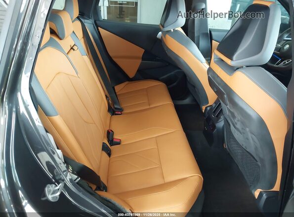 5UX53GP08S9Z04283 2025 BMW X3 Gray VIN sticker view