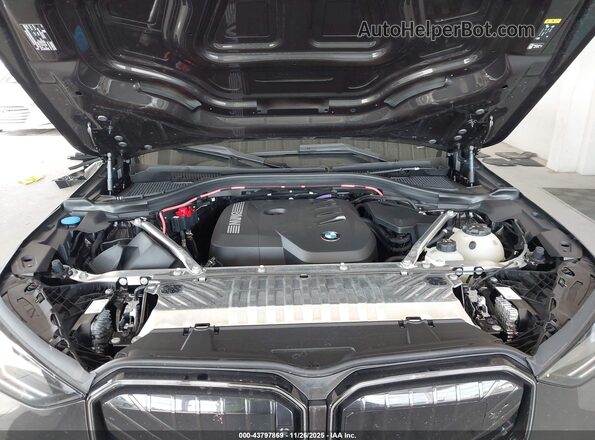 5UX53GP08S9Z04283 2025 BMW X3 Gray Rear view