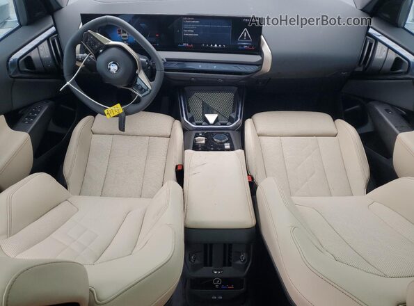 5UX53GP09S9119139 2025 BMW X3 White Dashboard view