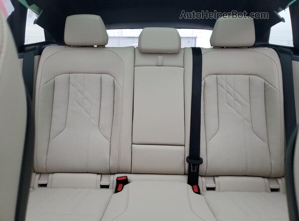5UX53GP09S9119139 2025 BMW X3 White Rear seats view