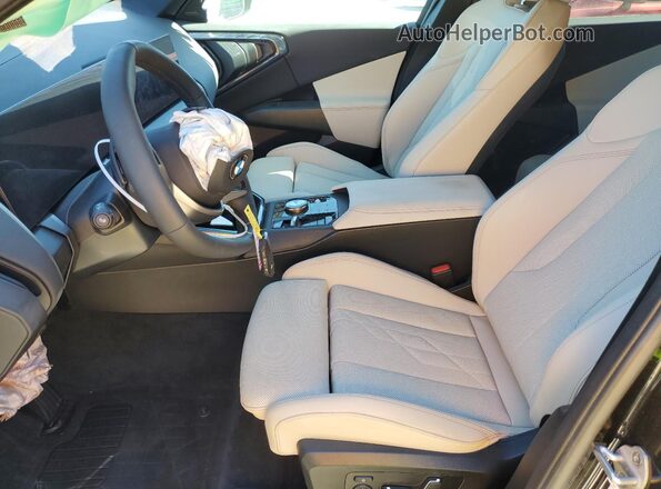 5UX53GP0XS9010348 2025 BMW X3 Black Front interior view