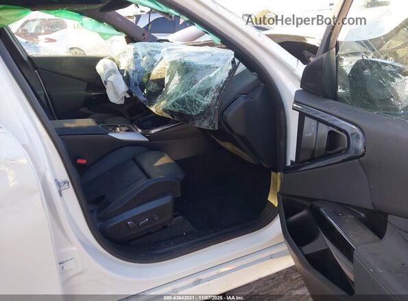 5UX73GP09S9072719 2025 BMW X3 White Սալոնի դիմացի տեսք
