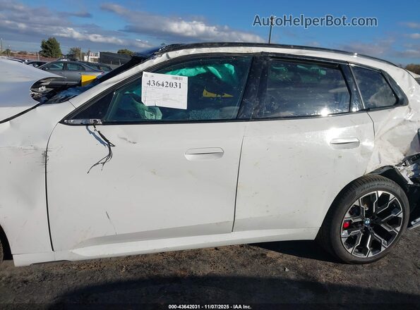 5UX73GP09S9072719 2025 BMW X3 White Սալոնի 360 աստիճան տեսք