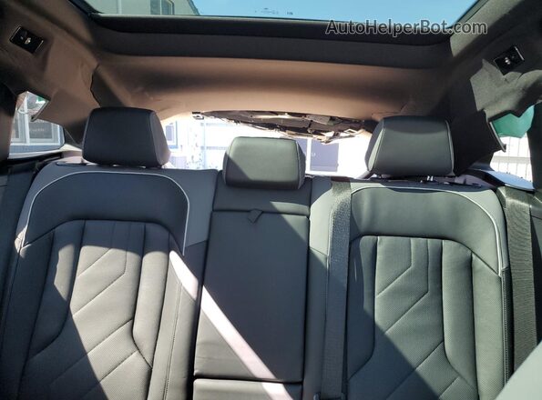 5UX73GP09S9Y62117 2025 BMW X3 Cream უკანა სავარძლების ხედი