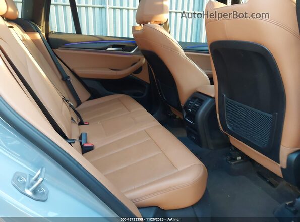 5UX83DP01N9J71526 2022 BMW X3 Gray VIN sticker view