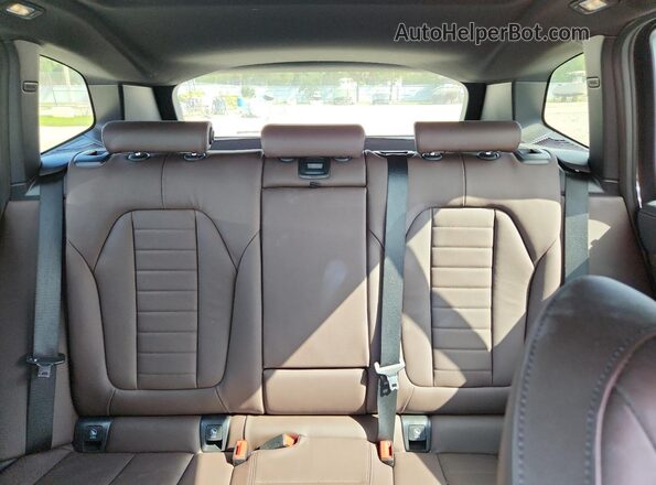 5UX83DP06R9T82307 2024 BMW X3 White უკანა სავარძლების ხედი