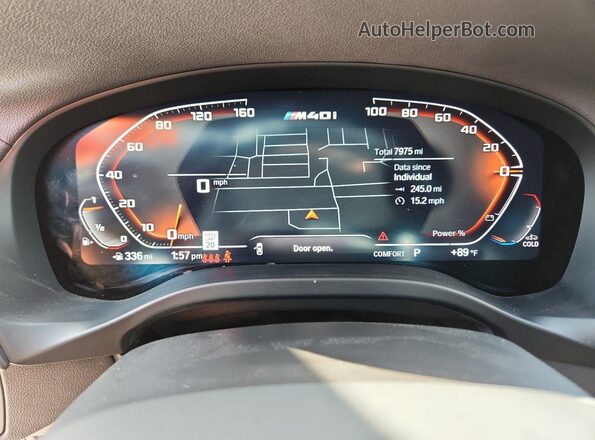 5UX83DP06R9T82307 2024 BMW X3 White ხელსაწყოთა პანელის ხედი